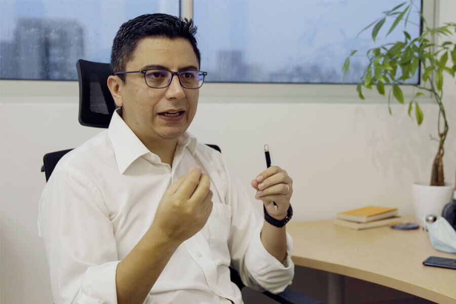 El abogado y profesor Juan Pablo Sarmiento lideró el recurso judicial que logró que la Corte Suprema declarara a Salamanca como sujeto de derechos. Foto: Óscar Güesguán